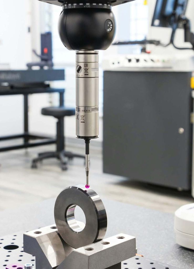 Coordinate Measuring Machine for high precision and high accuracy quality control
