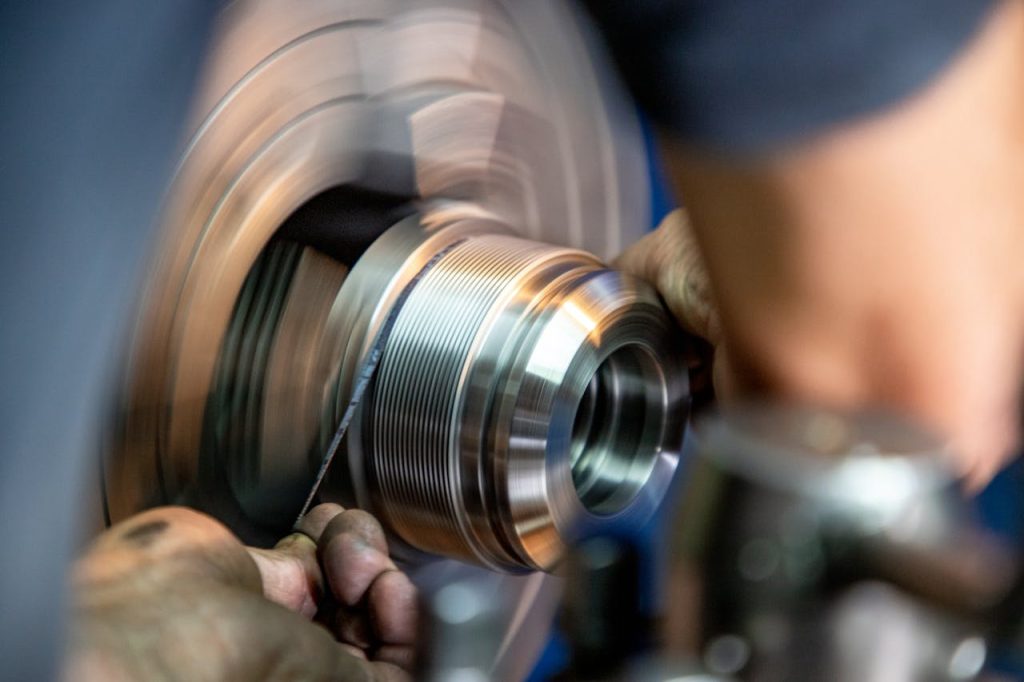 expertise in screws, bolts and nuts carbide dies manufacturing